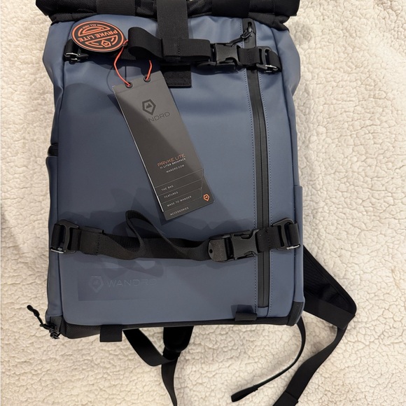 WANDRD PRVKE Lite Camera Backpack - includes extra straps (30$)